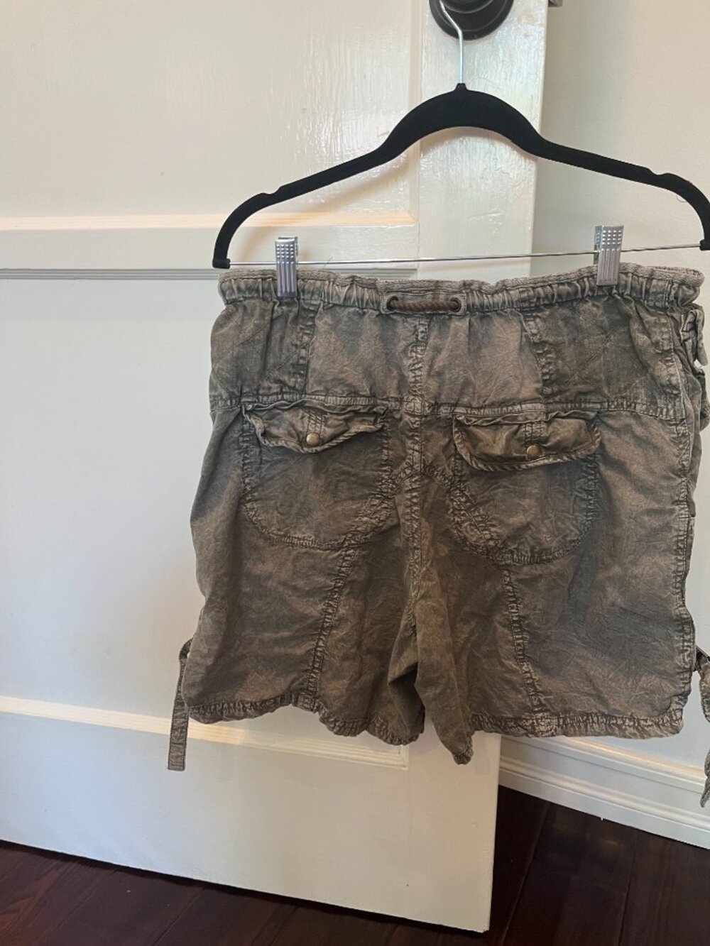 FREE PEOPLE MOON BAY GREEN COTTON PARACHUTE CARGO SHORTS MEDIUM - Picture 4 of 5